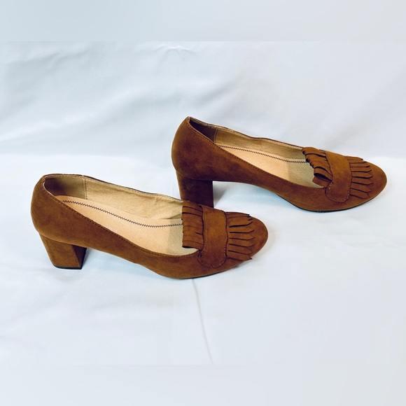 CL by Laundry Suede Annette Heeled Moccasin Loafers - Whiskey/Brown - 7 - Picture 2 of 7